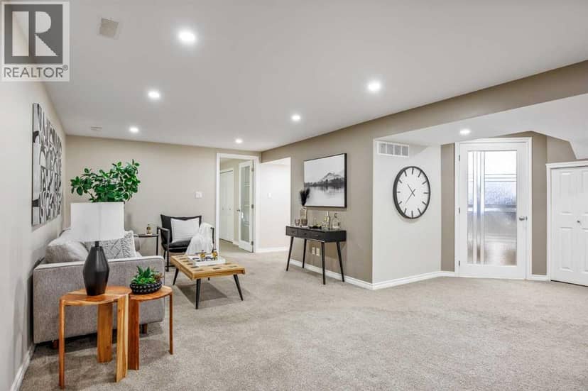 907 Canfield Crescent SW — photo 24 of 40