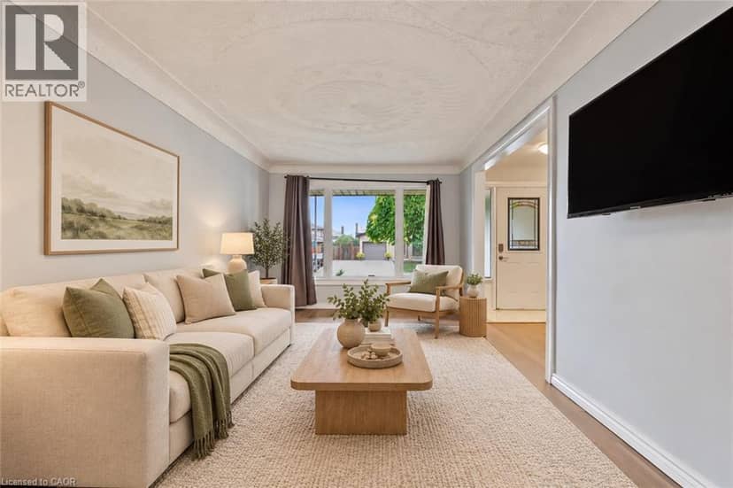 8 VALANNA Court, Hamilton, photo 5