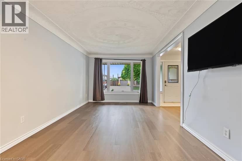 8 VALANNA Court, Hamilton, photo 8