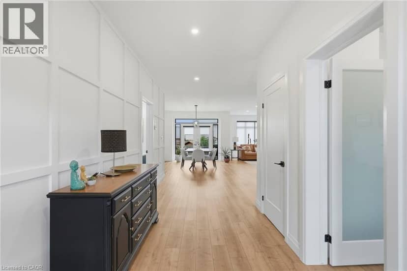 15 SAINT ANTHONY Place — photo 4 of 40