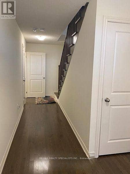 80 Donald Ficht Crescent — photo 13 of 26
