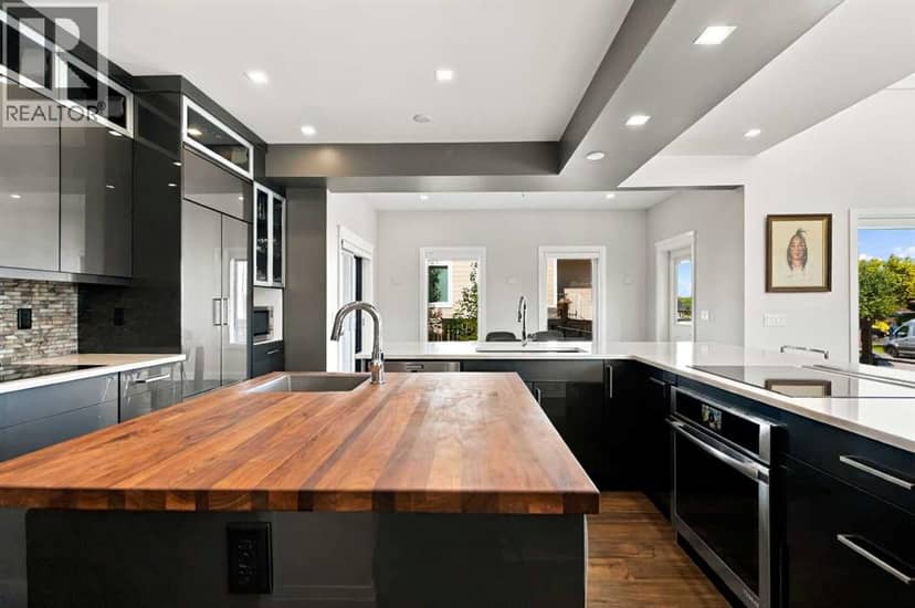 122 Clenell Bay — photo 9 of 40