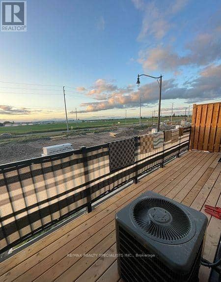 80 Donald Ficht Crescent — photo 16 of 26