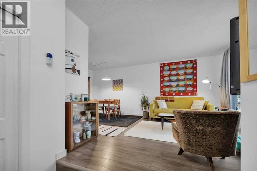 35 Berkley Court NW, Calgary, photo 4