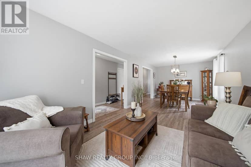 79 Beaverbrook Crescent — photo 16 of 40