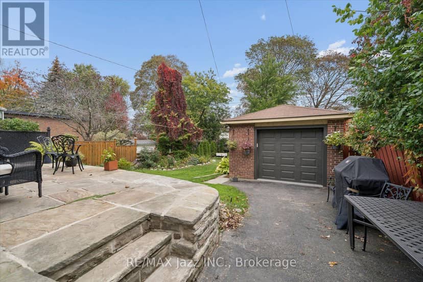 621 Masson Street — photo 39 of 40
