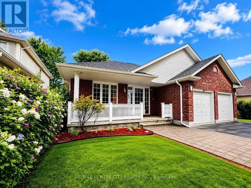 93 McTaggart Court, London North
