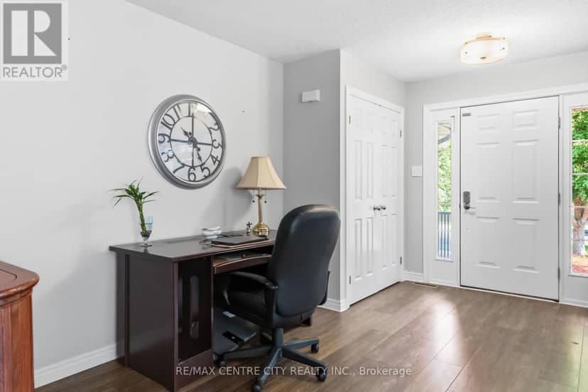 93 McTaggart Court — photo 21 of 40