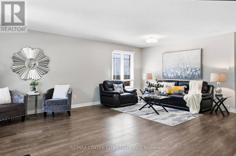 93 McTaggart Court — photo 9 of 40