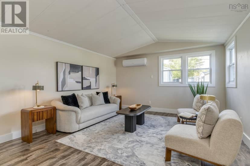 608 Macdonald Street — photo 5 of 25