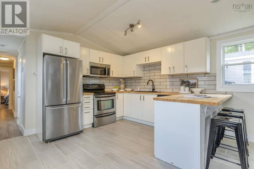 608 Macdonald Street — photo 10 of 25