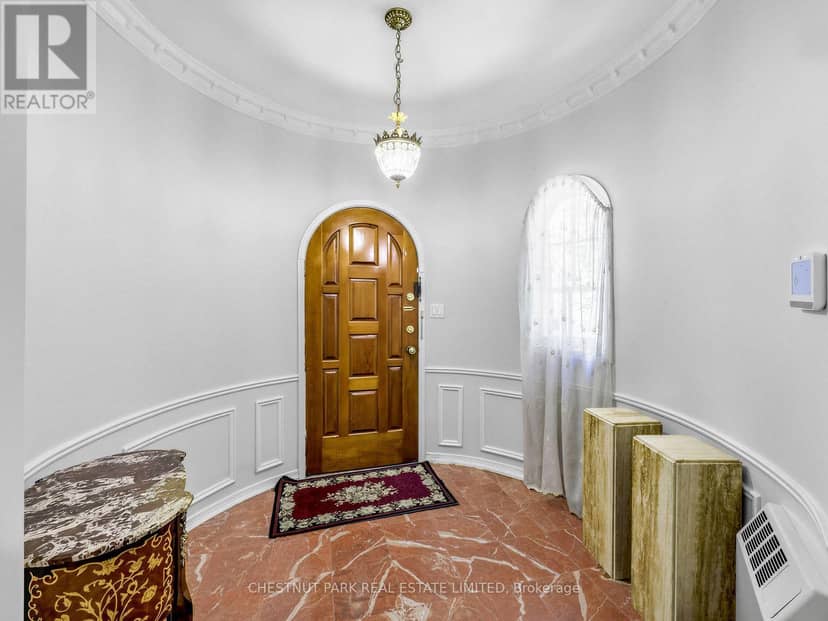 59 Chipstead Road, Toronto, photo 5