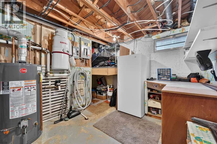 4124 19 Street NW — photo 34 of 40
