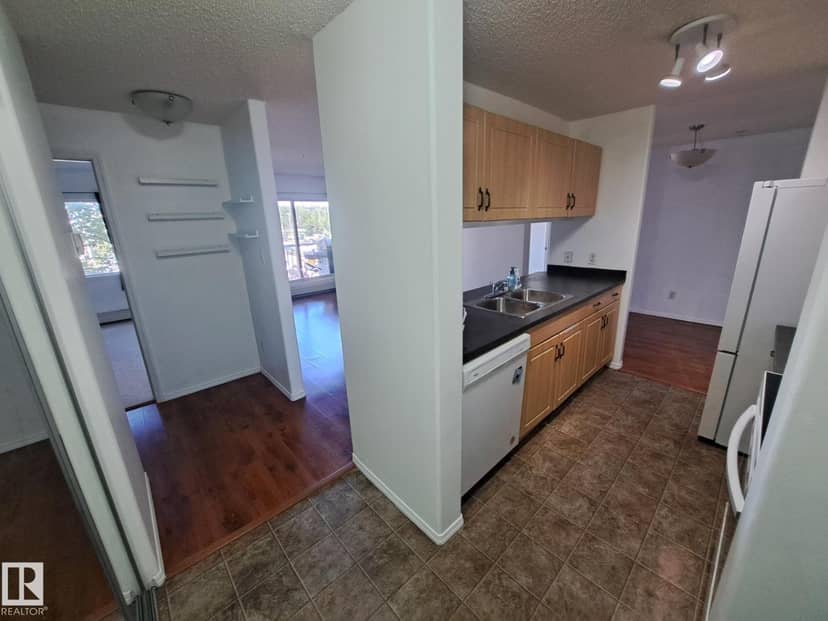 #205 9910 107 ST, Morinville, photo 3
