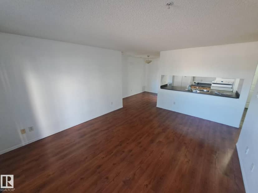 #205 9910 107 ST — photo 15 of 40