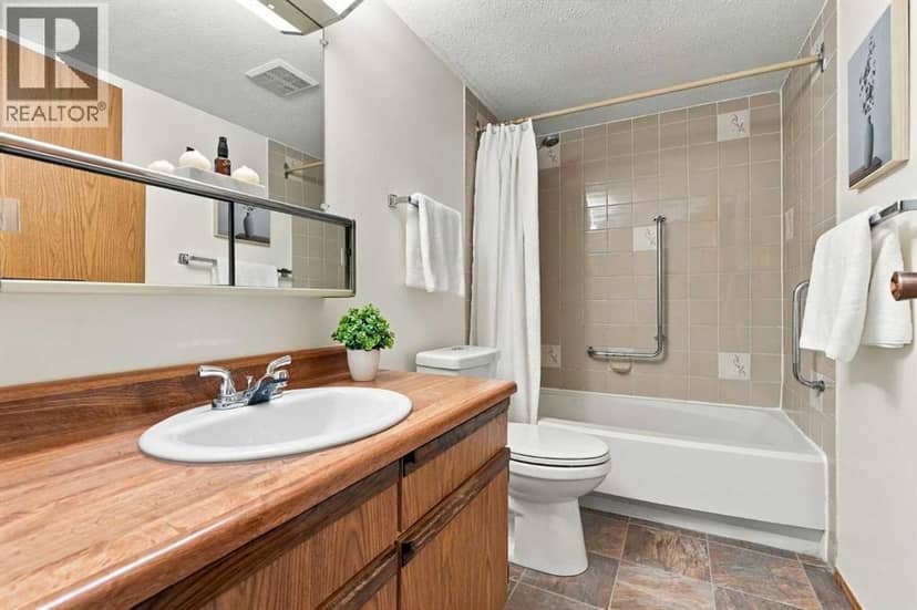 912, 5204 Dalton Drive NW — photo 18 of 40