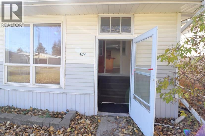 107 7 Avenue N, Vulcan, photo 2