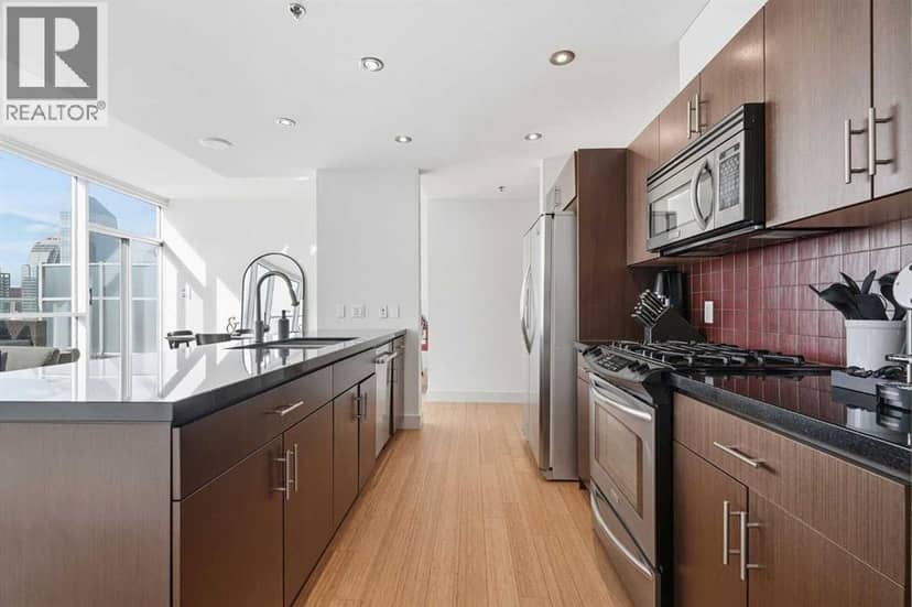 2206, 135 13 Avenue SW — photo 16 of 40