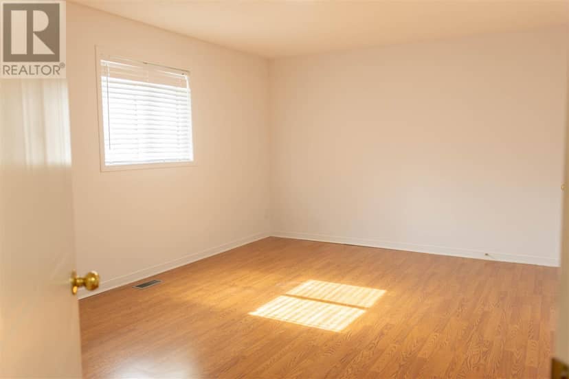 27 Village CT — photo 17 of 40