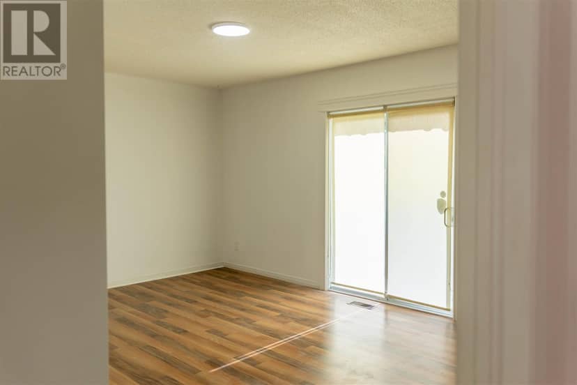 27 Village CT — photo 12 of 40