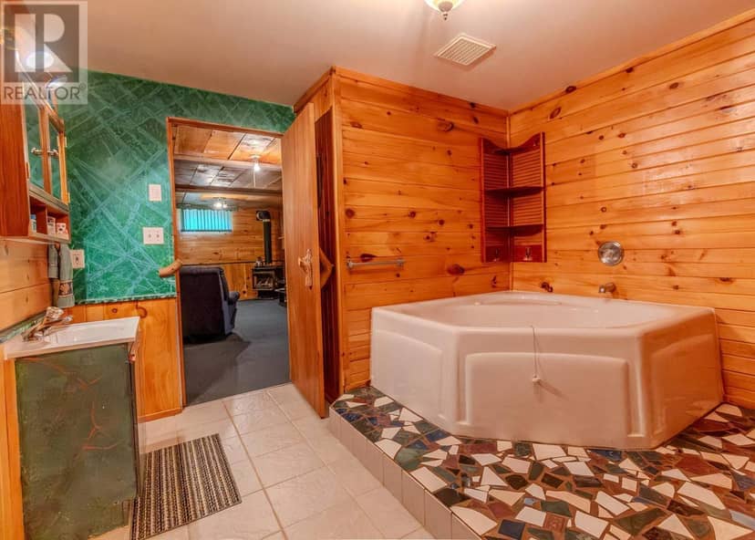 27 Village CT — photo 28 of 40