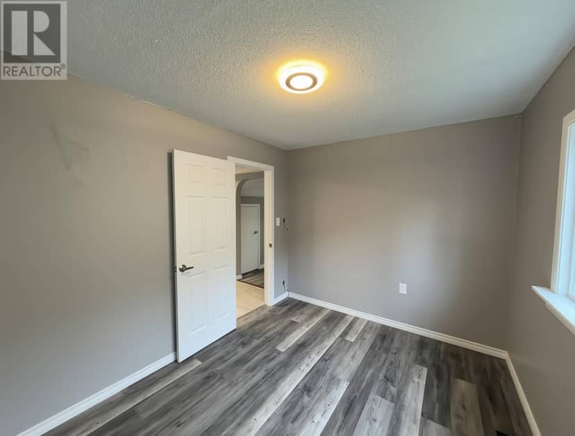 580 Charles ST — photo 11 of 28