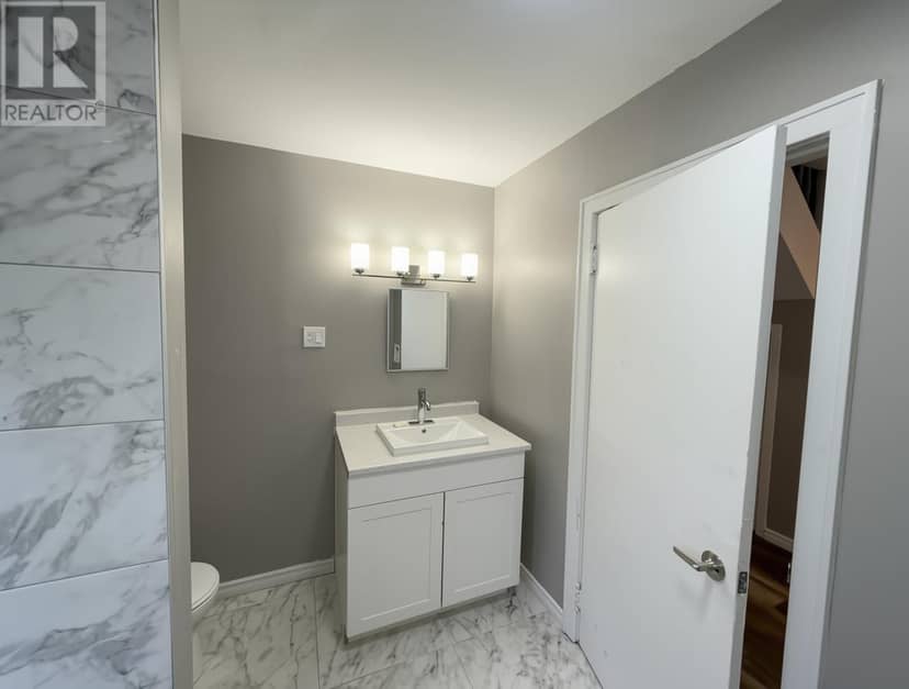 580 Charles ST — photo 10 of 28