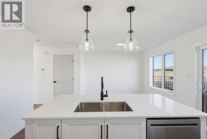 38 Station Drive — photo 11 of 26