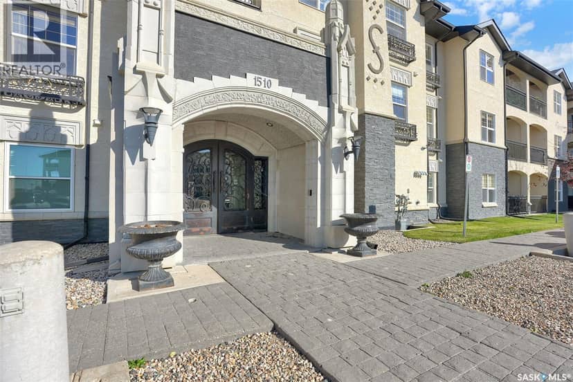 109 1510 Neville DRIVE — photo 2 of 40