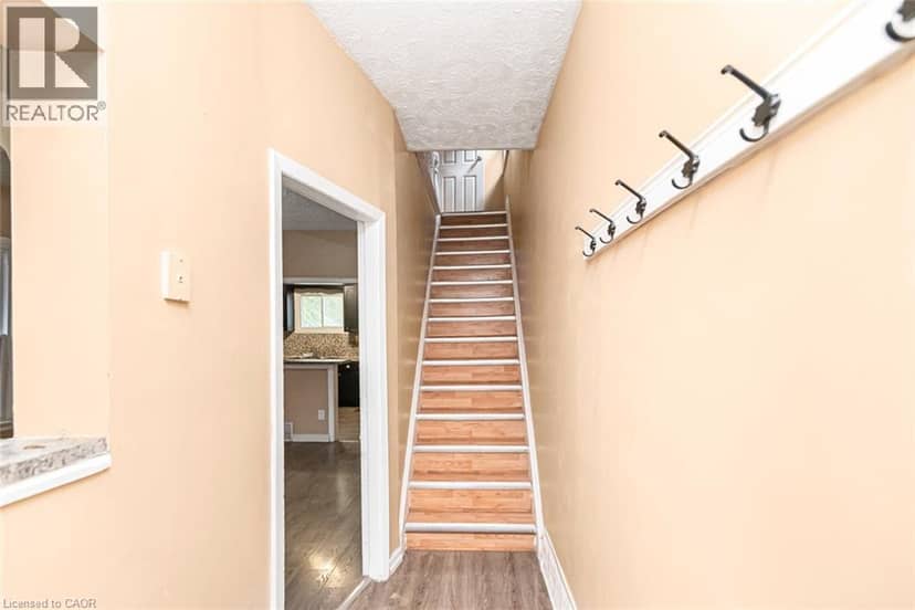 46 HOLTON Avenue N, Hamilton, photo 5