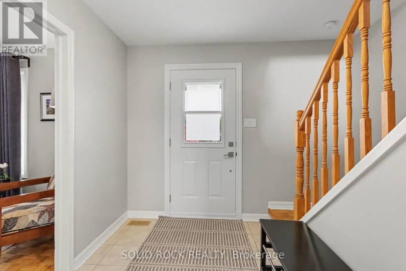 9 Owlshead Road, Ottawa, photo 2