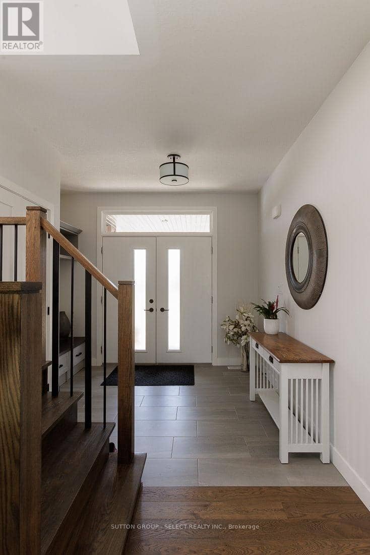 2538 Buroak Drive — photo 3 of 40
