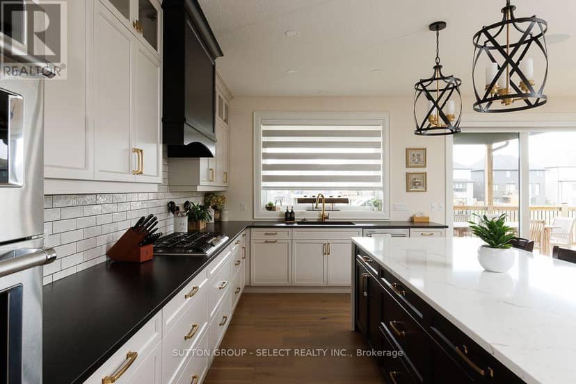 1286 Silverfox Drive — photo 11 of 40