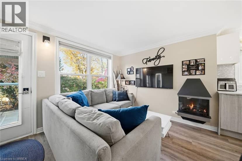 222 ST GEORGE Street — photo 15 of 34