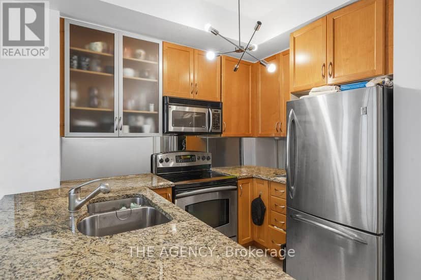 1314 - 438 King Street W — photo 12 of 28