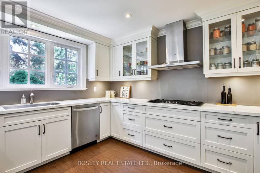 34 Edgecombe Avenue — photo 12 of 38