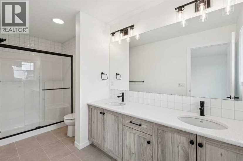 1030 Bayview Crescent SW — photo 33 of 38