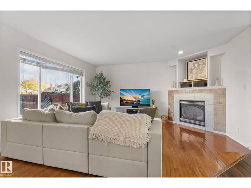 1912 35A AV NW — photo 9 of 30