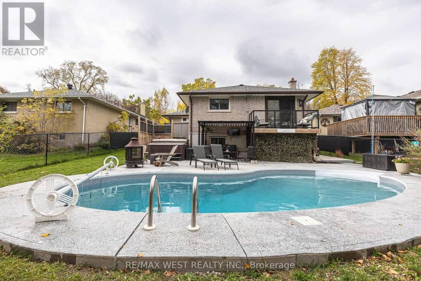 201 Bigelow Street, Scugog, photo 2