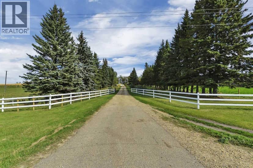 40419 AB-20 Highway — photo 33 of 40
