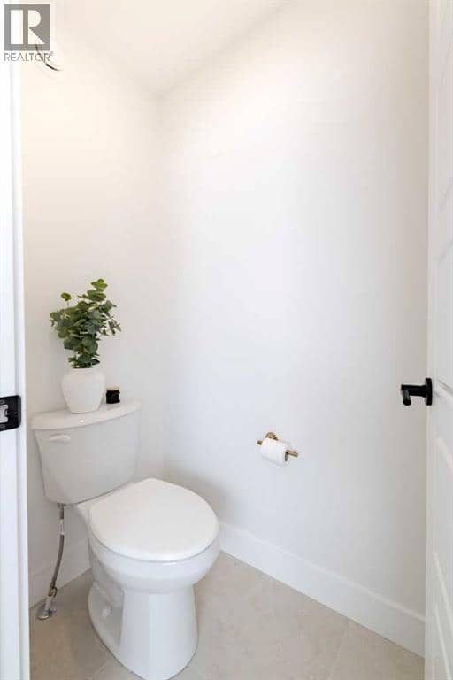 35 Ambledale Crescent NW — photo 27 of 33