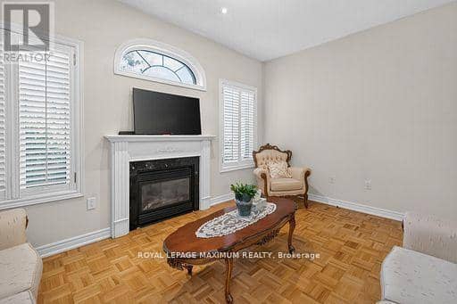 62 Diploma Avenue — photo 18 of 36