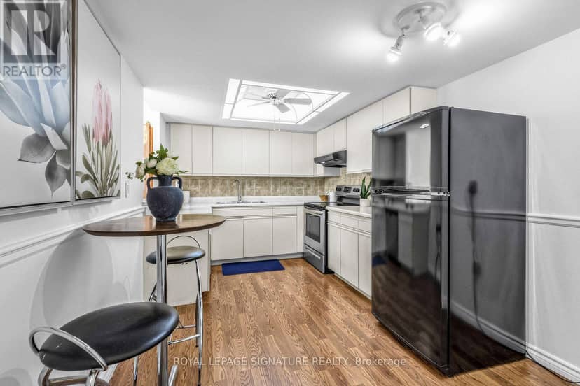 408 - 20 Baif Boulevard — photo 10 of 37