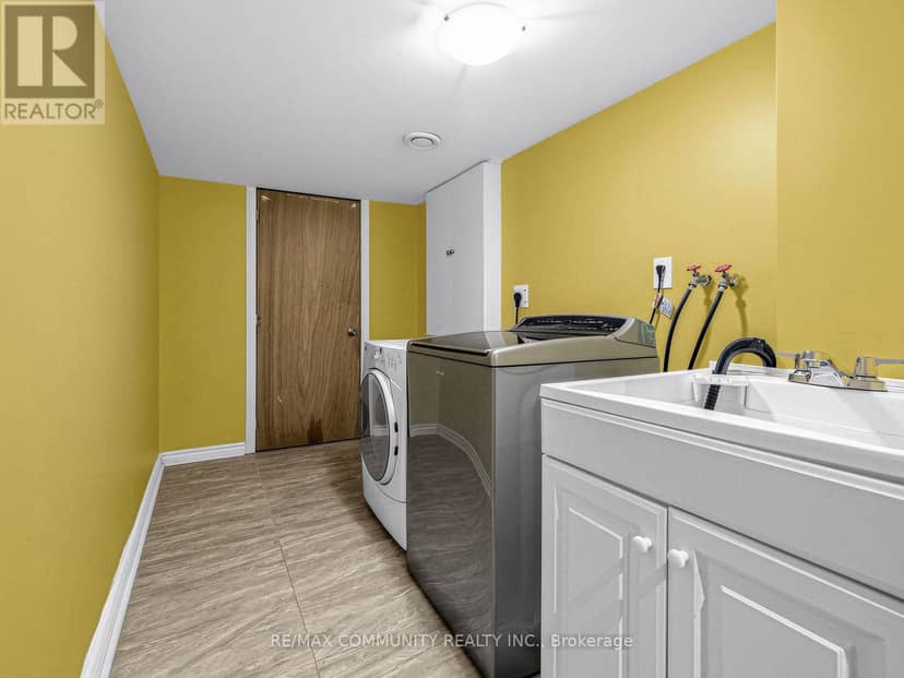 117 Tara Crescent — photo 31 of 34