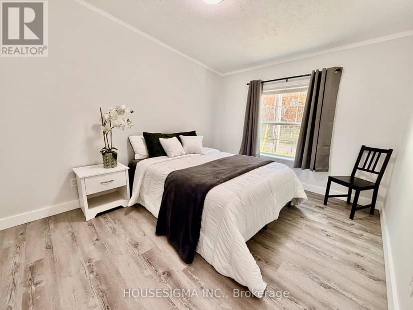 8168 Laidlaw Avenue — photo 9 of 14