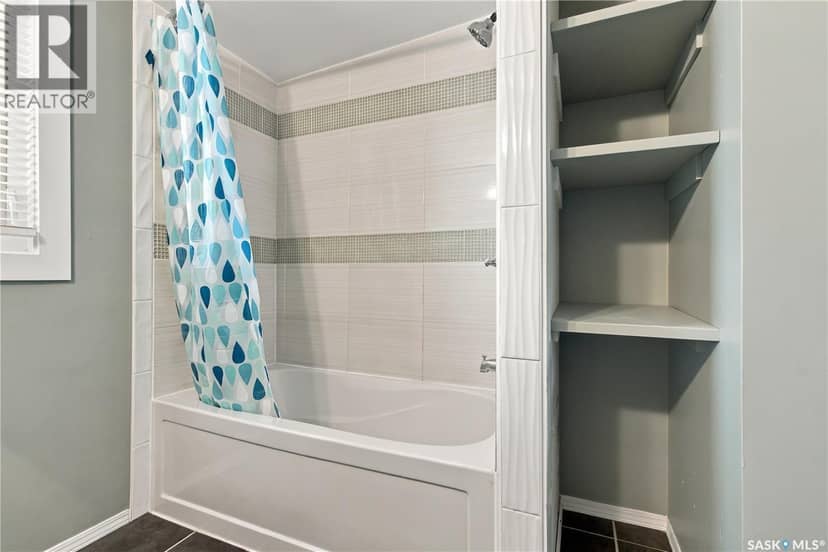 102 Oakview DRIVE — photo 25 of 40