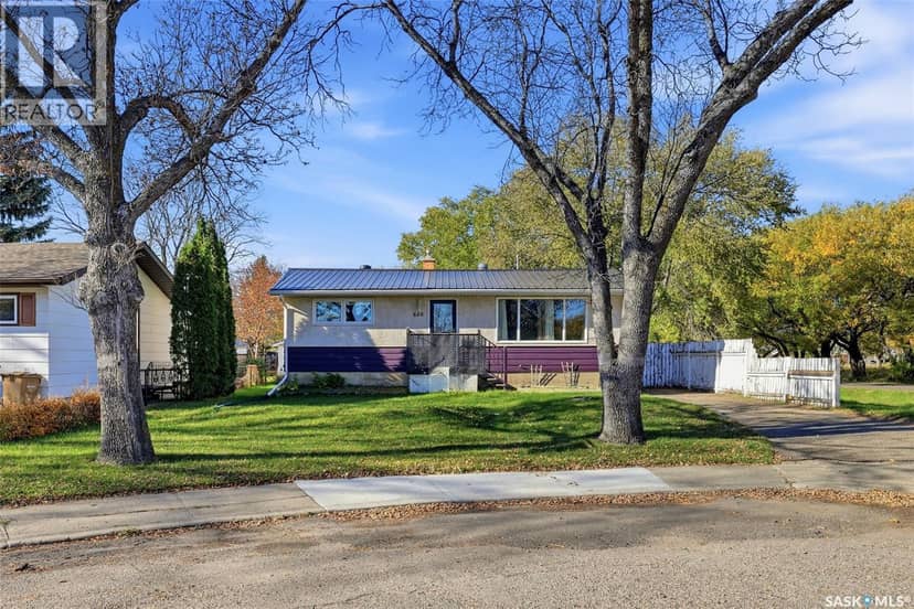 520 Montague STREET, Regina, photo 2