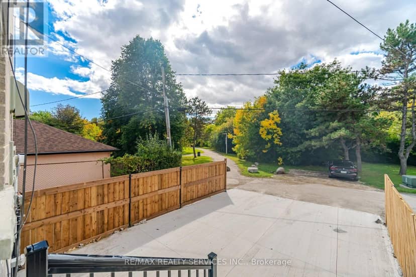 92 Corby Crescent — photo 25 of 25