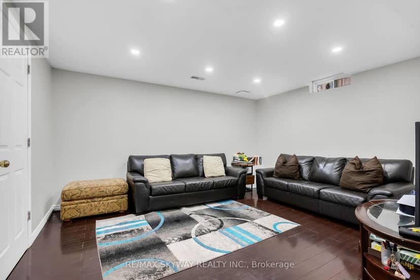 6214 Miriam Way — photo 38 of 40