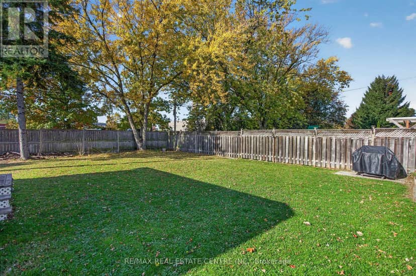 354 Martin Street SE — photo 4 of 35